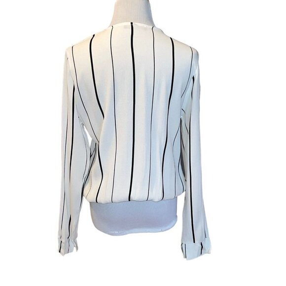 HONEY PUNCH WOMEN WHITE BLACK STRIPED WRAP BLOUSE STYLE T1758C SIZE SMALL V NECK - Picture 3 of 9
